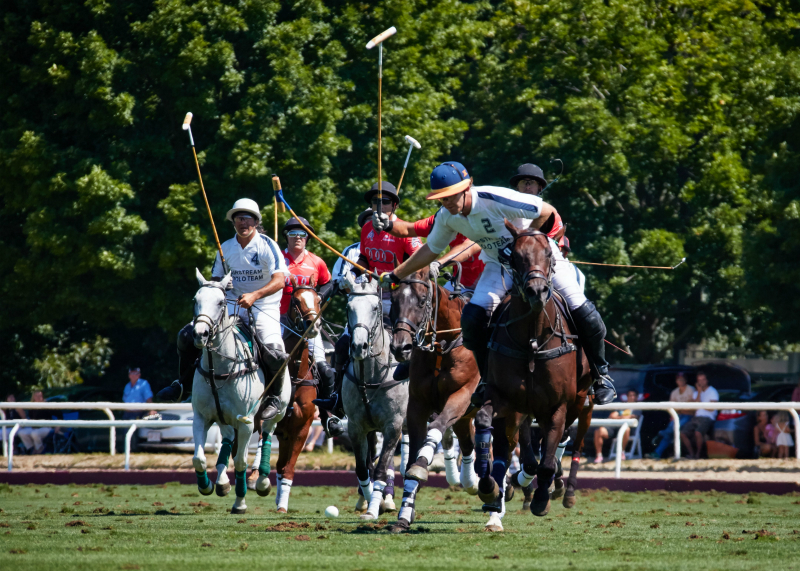 Airstream's Kris Kampsen on the ball. Photo: Chichi Ubina