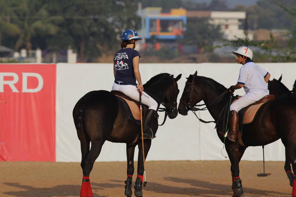 Team USPA's Anna Winslow discusses strategy with Sonia Jabbar of Delhi, India. 