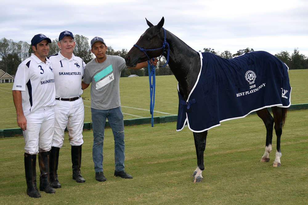 Best Playing Pony - Sally, played and owned by Mariano Obregon, pictured with Marty Cregg and Marco Tulio Esquivel. 
