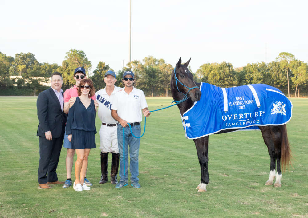 Best Playing Pony Amateur: Joan, played and owned by Kelly Beal, pictured with Douglas Drummond with Geo. H. Lewis & Sons, Henry Wessel and Marcy Taub Wessel, and Facundo Fabbri. 