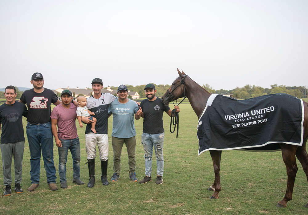 Best Playing Pony, Yatay Misty. Played by Tolito Fernandez Ocampo and owned by Bill Ballhaus. Pictured with Martin Aguilar, Felipe Matuz, Dario Fuentes and Josue Tercero.