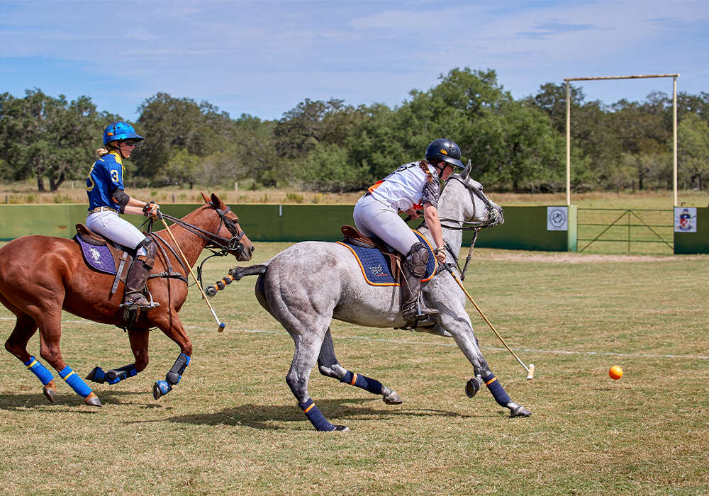 Lease Plan's Megan Rahlfs strides towards the goal.