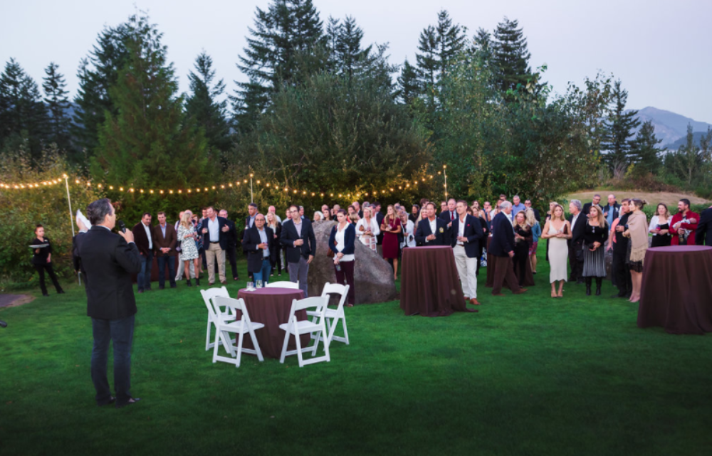 Joseph Meyer addresses attendees of the cocktail reception ©Sikora Photography