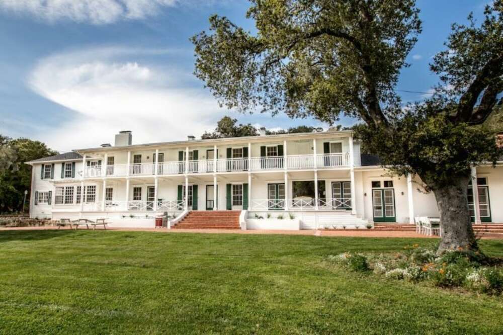 The impressive main house at Folded Hills Vineyard.